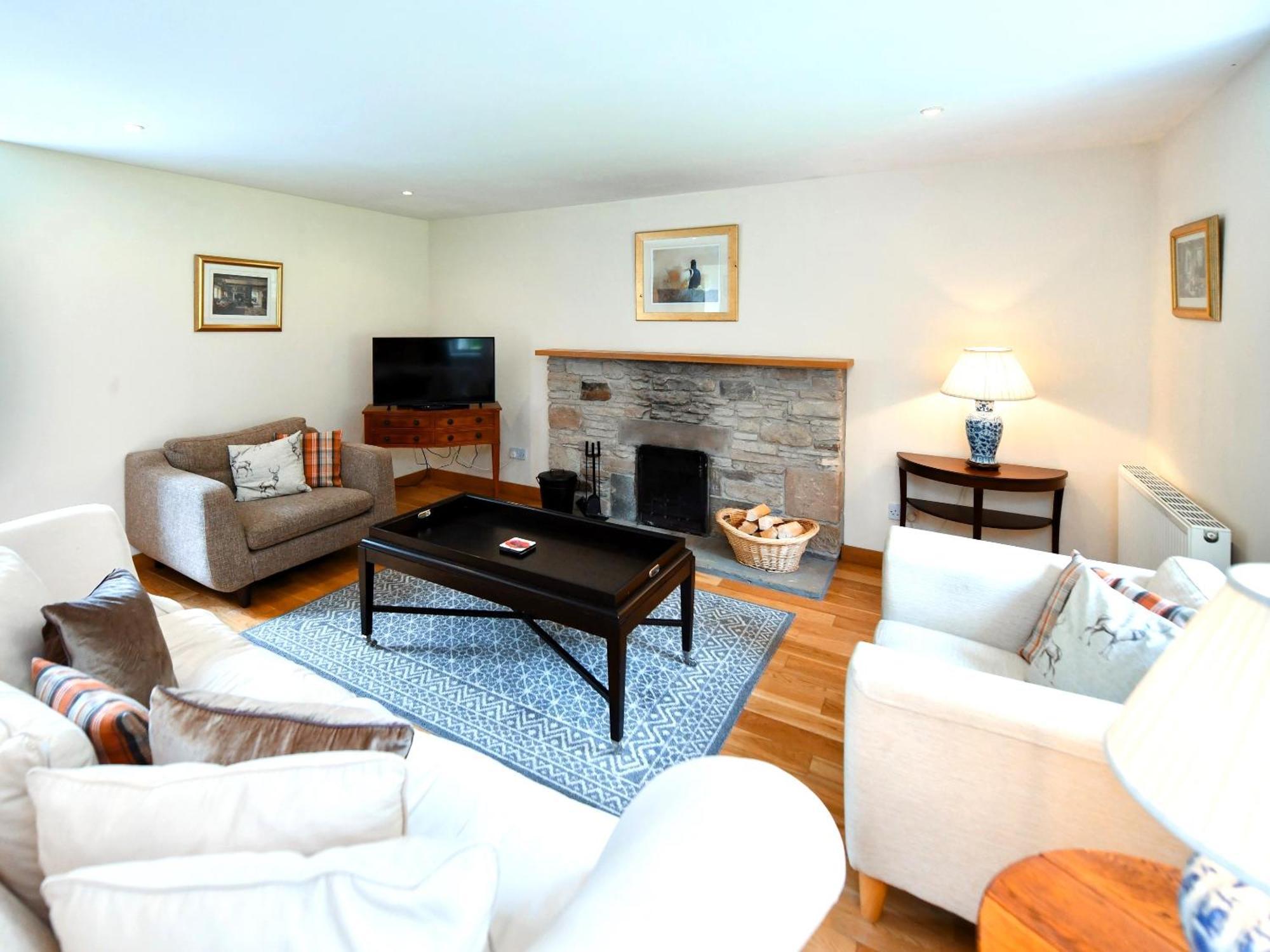 Cloncaird Castle Estate Cottages Maybole Rum bild