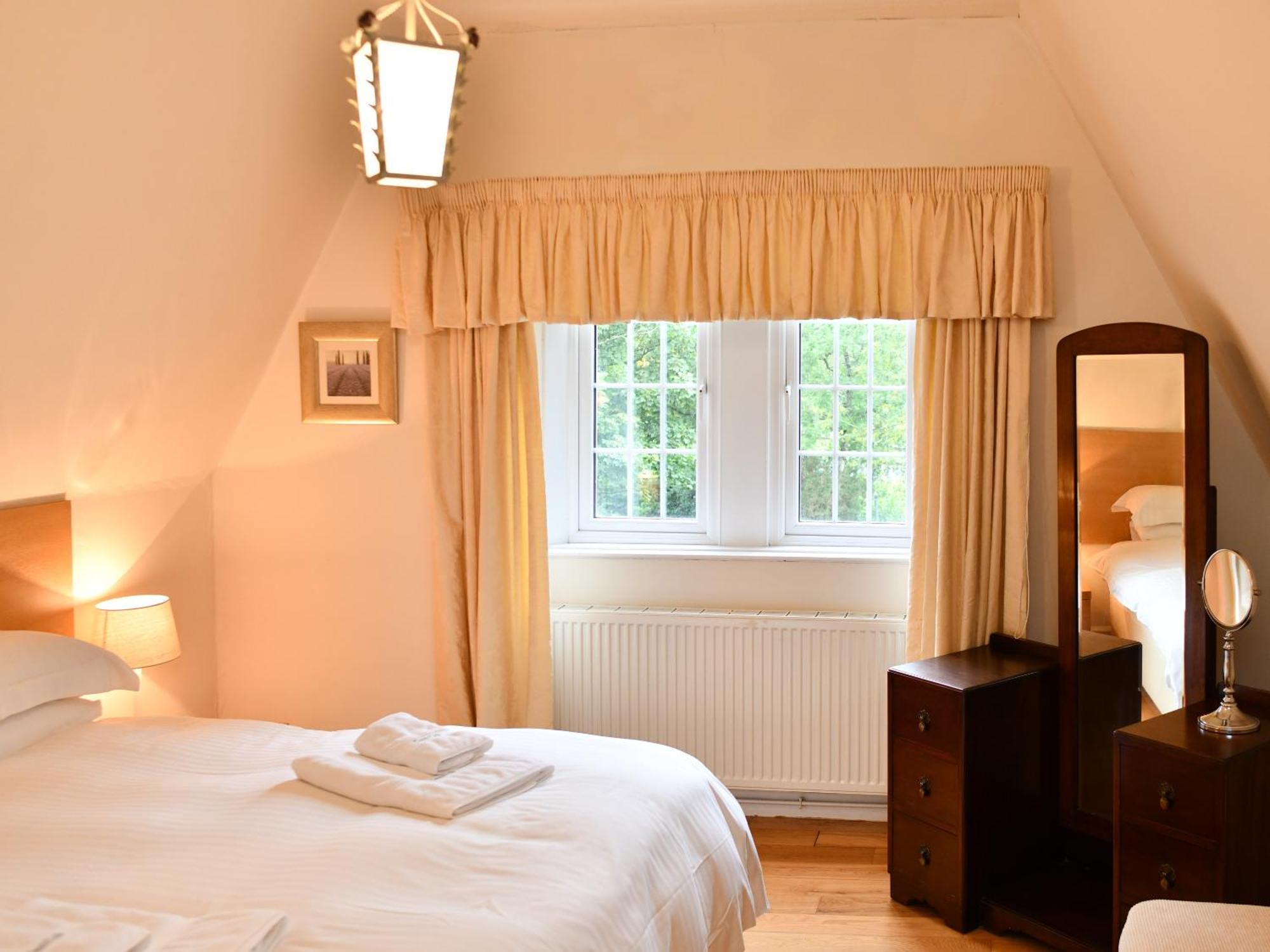 Cloncaird Castle Estate Cottages Maybole Rum bild